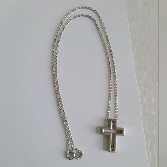 Vintage Sterling Silver Chunky CZ Crystal Cross Pendant Necklace - Picture 6 of 13